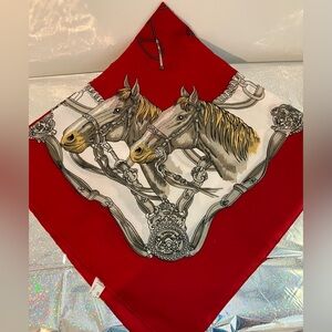 Equestrian scarf 100% polyester